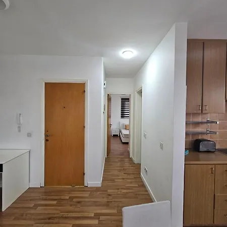 1bdr Apartment-aglantzia Apartamento *